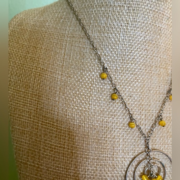 Elegant Yellow Beaded Necklace - Picture 3 of 5